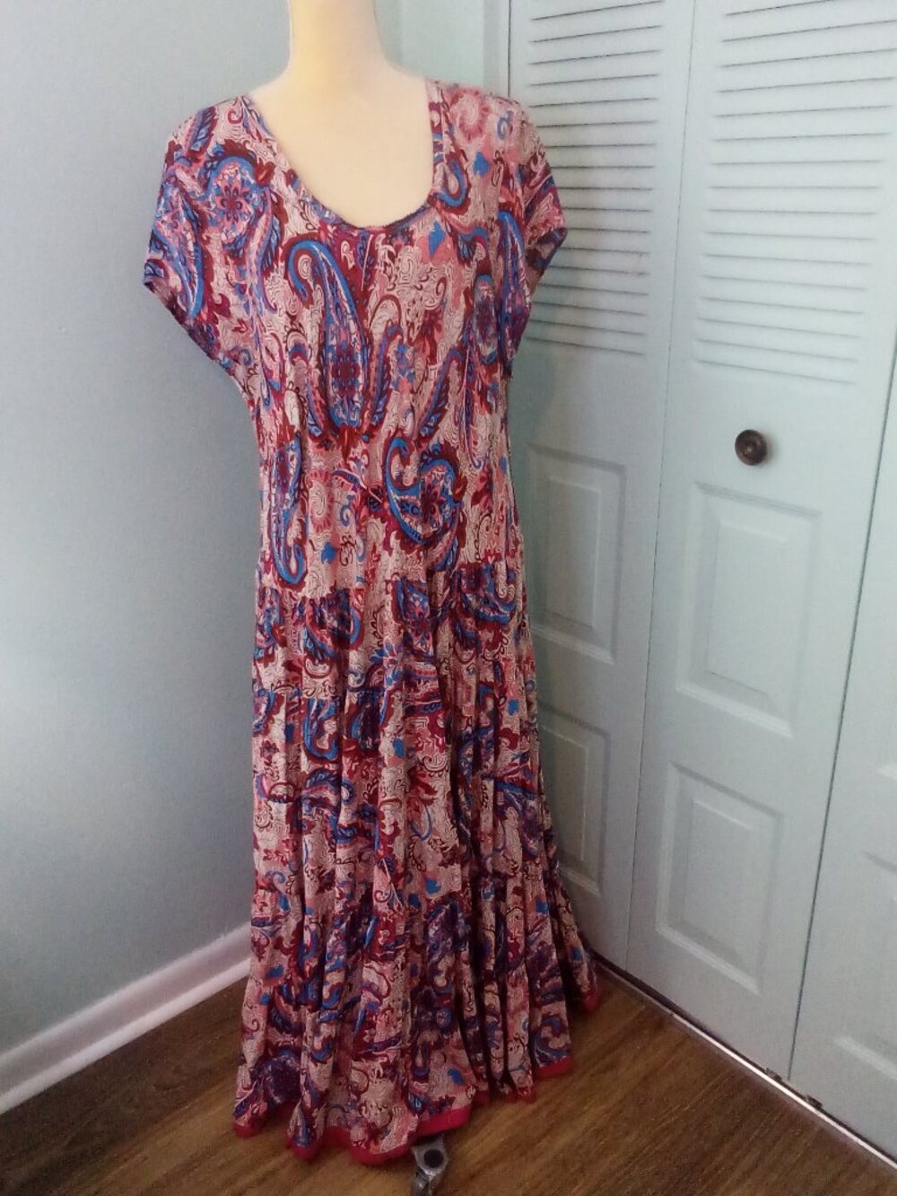 SOFT SURROUNDINGS 3X KARA PAISLEY & FLORAL TIERED VISCOSE MAXI PINK ACCENT HEM